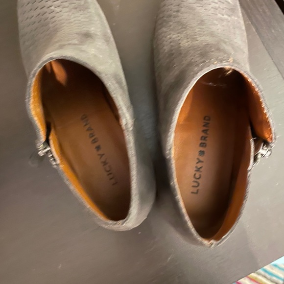 Lucky Brand “Brielley” bootie. Never worn - Picture 2 of 4